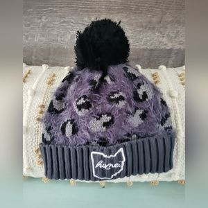 Ohio Lepord Cheetah Print Gray Winter Knit Hat Women's